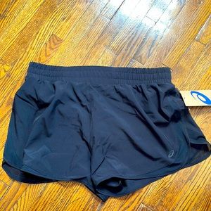 *Brand New* ASICS Flat Front Short NWT Medium